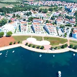 Garden Palace - Sembid With Terrace Appartamento Umago