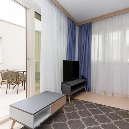 Apartment Garden Palace - Sembid With Terrace Umag