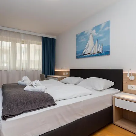 Garden Palace - Sembid With Terrace * Umago