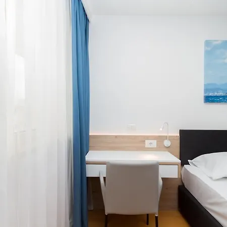Apartment Garden Palace - Sembid With Terrace Umag