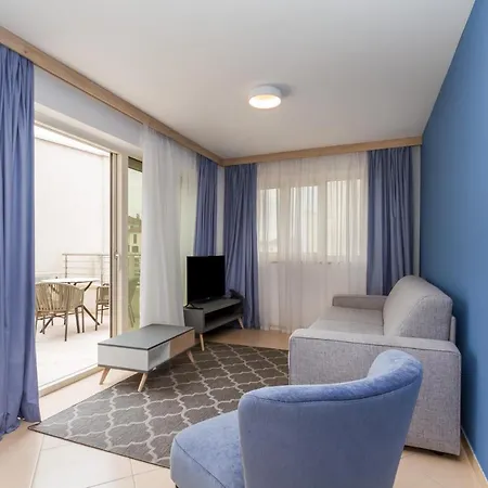 Garden Palace - Sembid With Terrace *