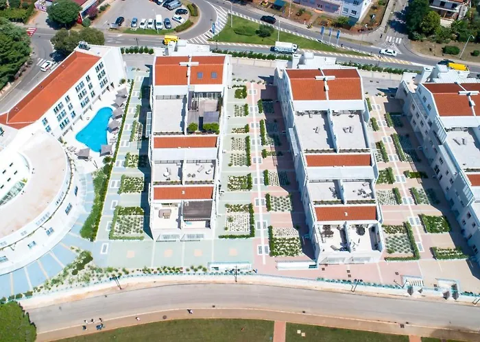 Garden Palace - Sembid With Terrace *