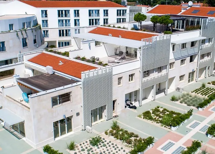 Garden Palace - Sembid With Terrace 아파트